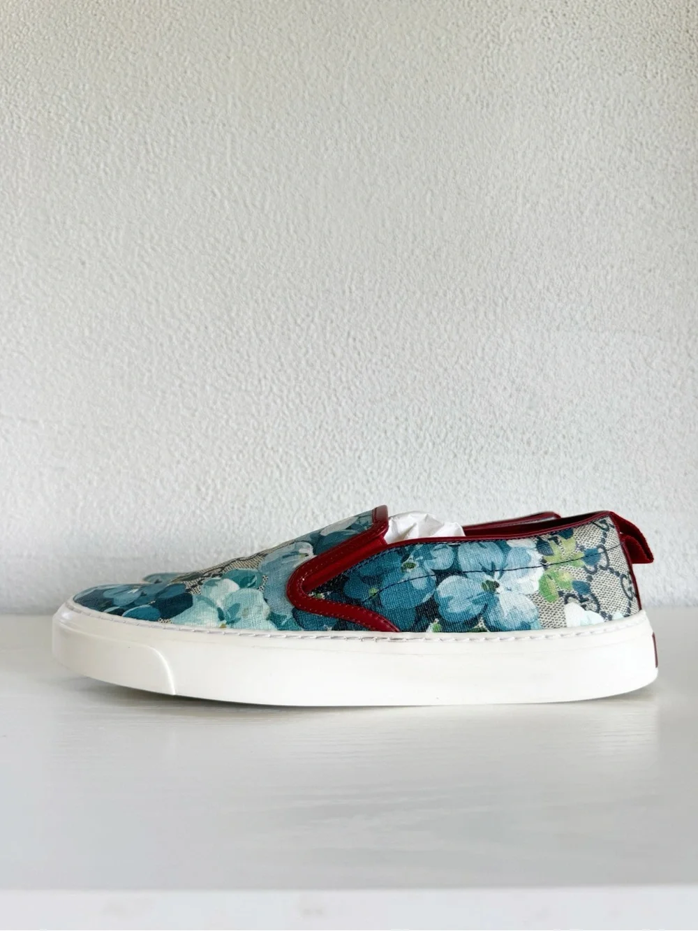Gucci deep blue